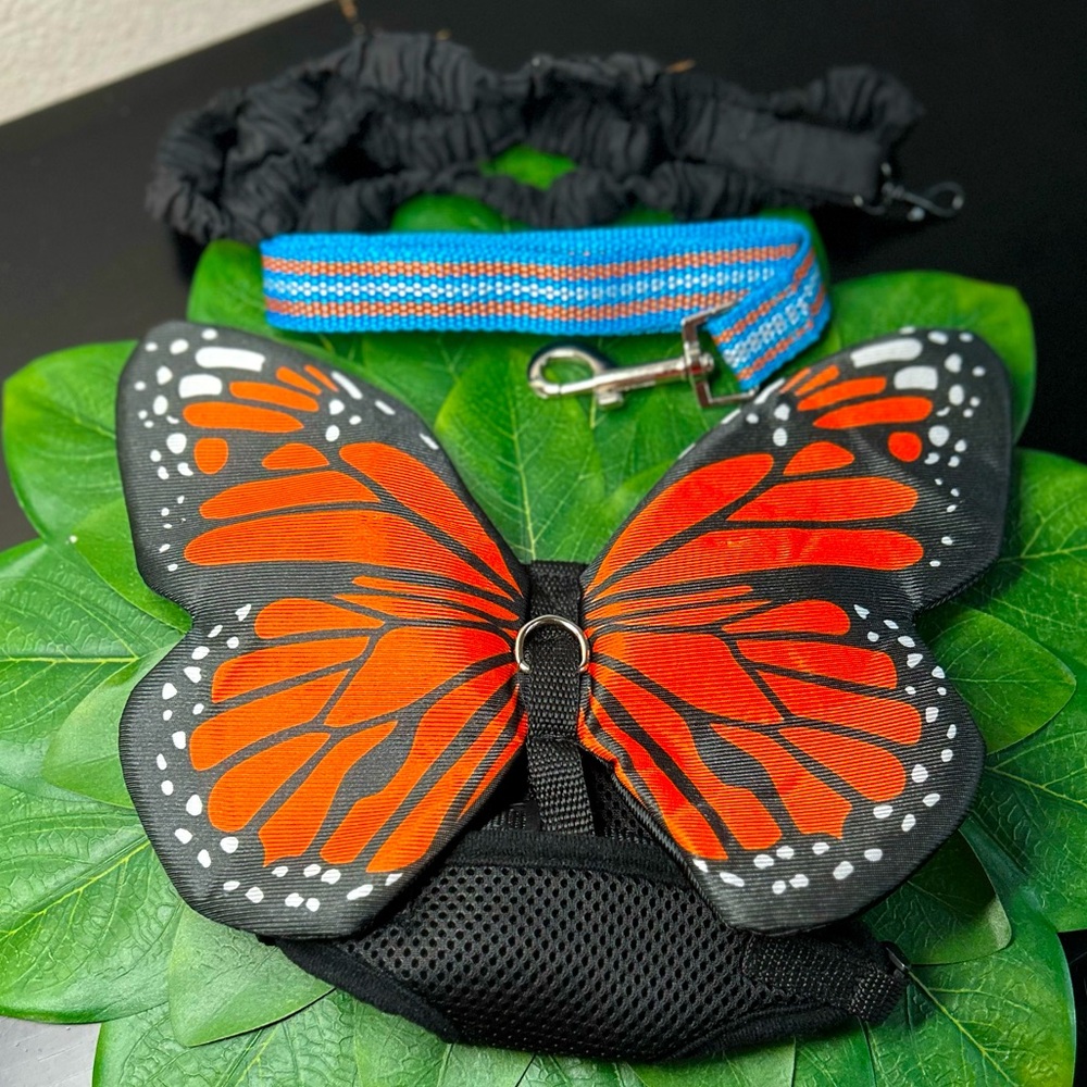 Dogs Monarch Butterfly Halloween Harness and Two Leashes NWOT